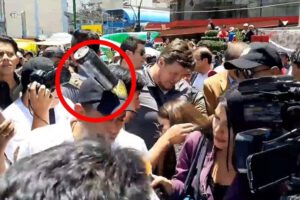 Hostigan y agreden a Camacho y Pumari en La Paz
