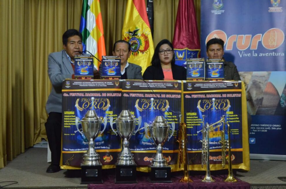 Concurso Trompeta de Oro presentado por autoridades y músicos
