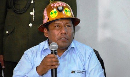 Ministro de Minería Fernando Huallpa denuncia a su asesor por corrupción
