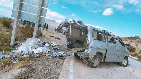 Militares disparan contra vehículo indocumentado en la carretera Sabaya-Pisiga