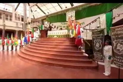 Acto del Liceo Oruro por su aniversario