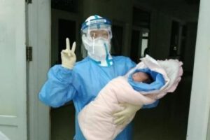 bebé con coronavirus en Wuhan