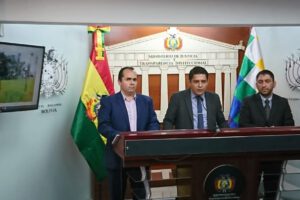 Denuncian enriquecimiento ilícito y vínculos con narcotráfico