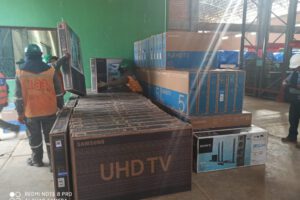 mercadería ilegal incautada en Oruro