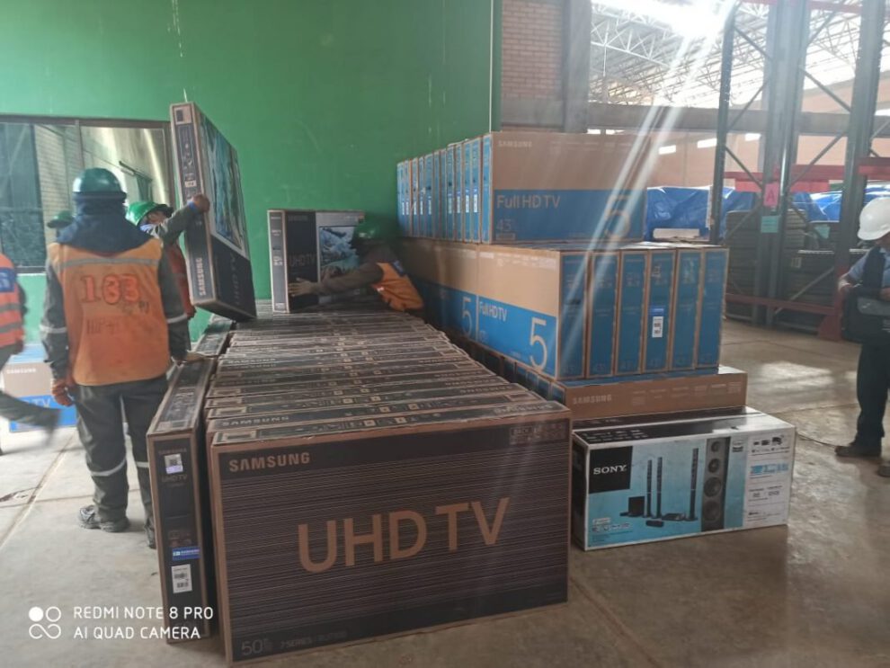mercadería ilegal incautada en Oruro