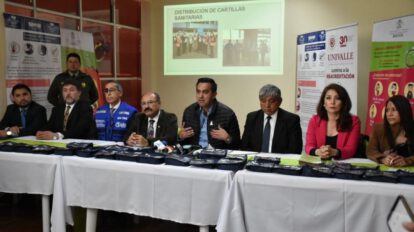 Conferencia de prensa sobre coronavirus en joven cochabambino