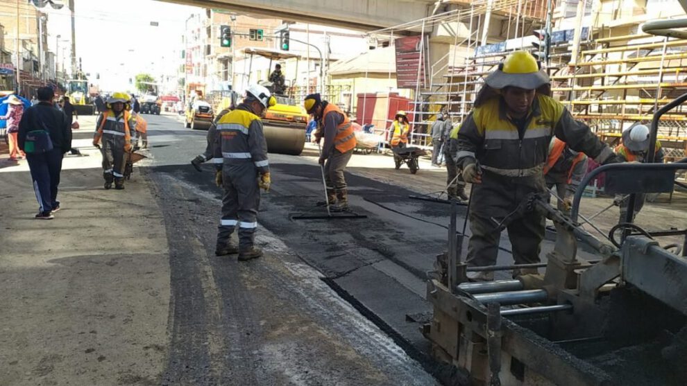 Asfaltado de la avenida del Folklore para el Último Convite del Carnaval