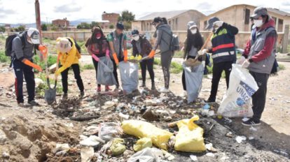 campaña de limpieza en la Zona Sur de Oruro