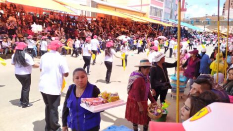 Invasión de vendedores ambulantes en la ruta del Último Convite