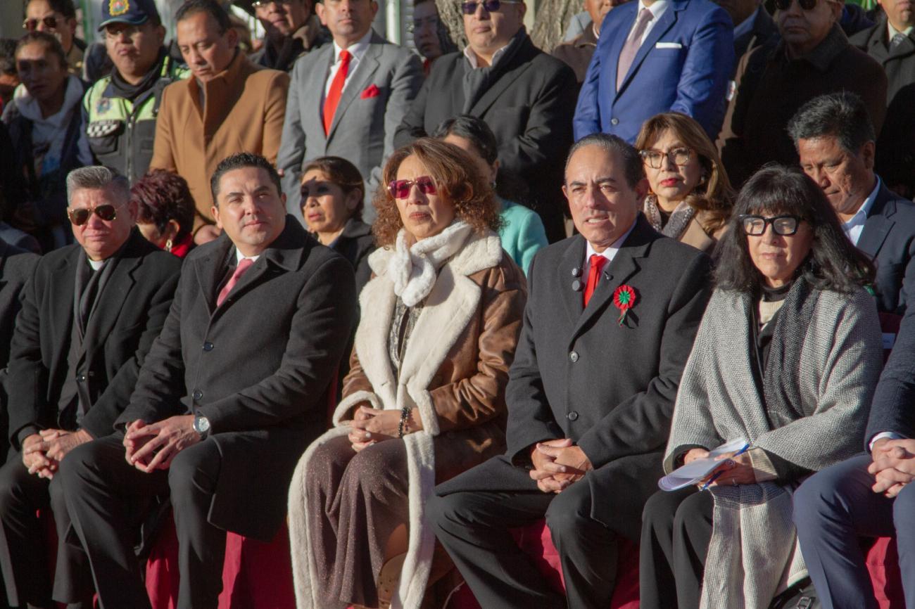 Autoridades recibieron el mes de julio y anunciaron varias actividades en La Paz