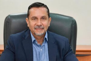 Presidente ejecutivo de la Aduana Nacional, Alberto Samuel Soto de la Vía