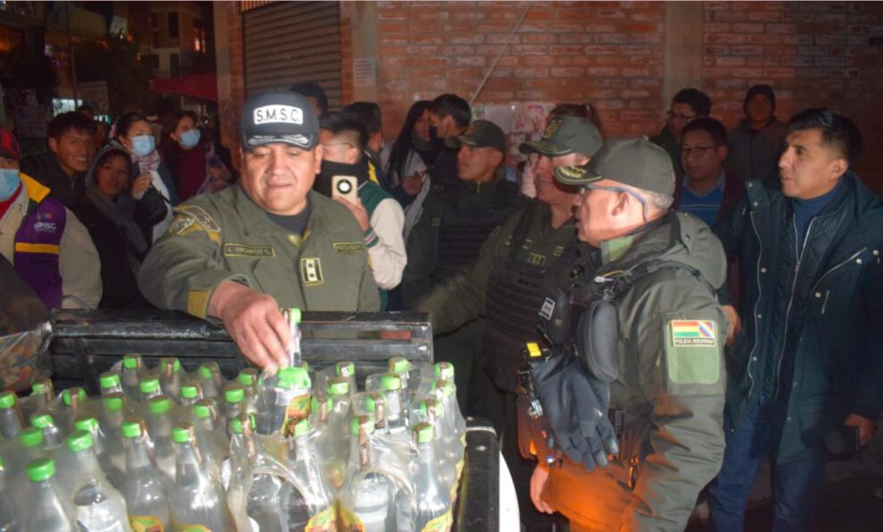 De 43 establecimientos, de los cuales solo 14 contaban con patente de funcionamiento
