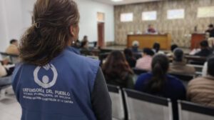 La Defensoría del Pueblo despidió a 44 funcionarios y prevé cierre de oficinas
