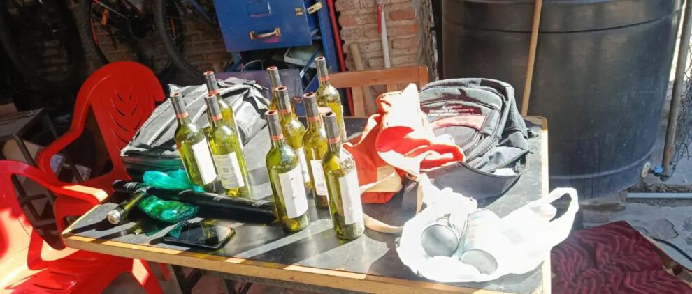 Los jóvenes llevaban los artefactos entre sus pertenencias