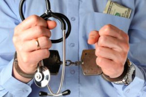 El Ministerio de Salud alertó sobre estafas a médicos en Pando con la venta ilegal de ítems de trabajo.