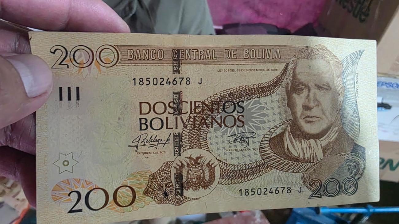 Uno de los billetes falcificados, que se fabricaban