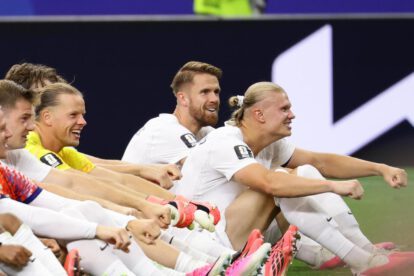 Erling Haaland y jugadores noruegos