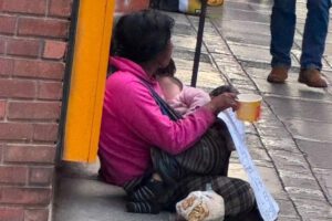 Aumenta el número de menores en situación de calle dedicados a la mendicidad en La Paz
