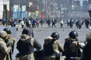 La ciudad de El Alto, donde se registran fuertes enfrentamientos entre los manifestantes y los efectivos de la Policía Boliviana