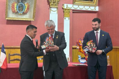 Iván Quispe junto a Roberto Ruiz