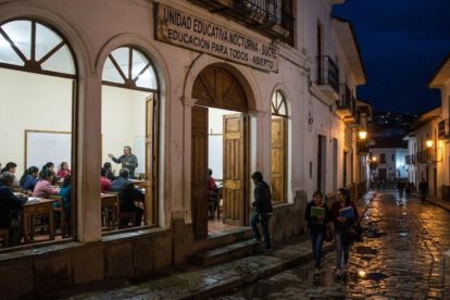 Educación nocturna en Sucre: las aulas del centro siguen abiertas pese a la baja afluencia