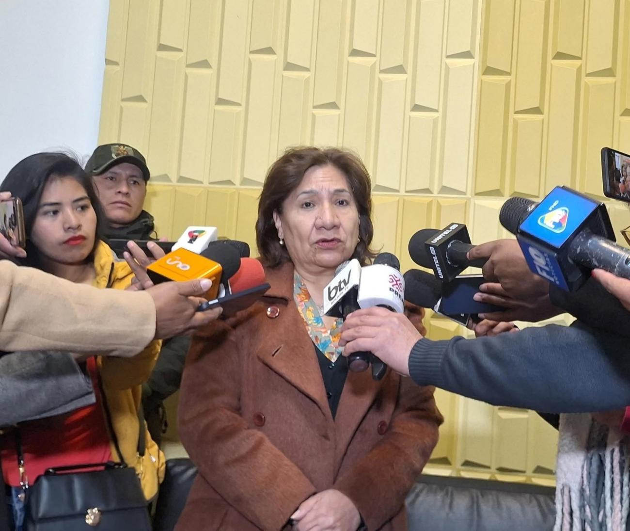 Margot Pérez ante los medios de comunicación tras dejar la presidencia