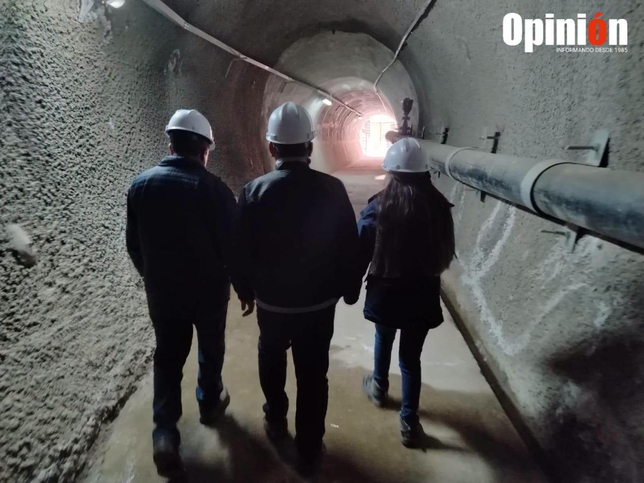 Autoridades y técnicos realizan inspecciones en las instalaciones del proyecto