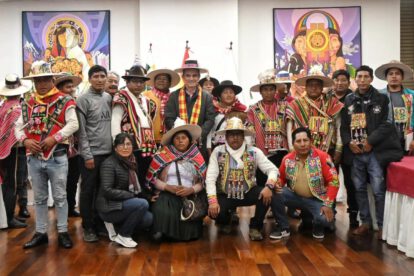 Reunión sostenida entre el Presidente de Bolivia y los ayllus del norte de Potosí y sur de Oruro