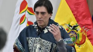 El ministro de Obras Públicas, Mauricio Zamora