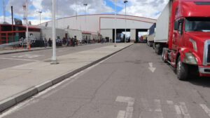 El Ministerio de Relaciones Exteriores informó este jueves que la situación en el paso fronterizo Pisiga-Colchane, entre Bolivia y Chile, mejoró significativamente