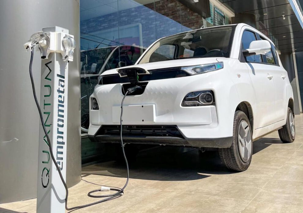 El vehículo eléctrico se encuentra en proceso de carga