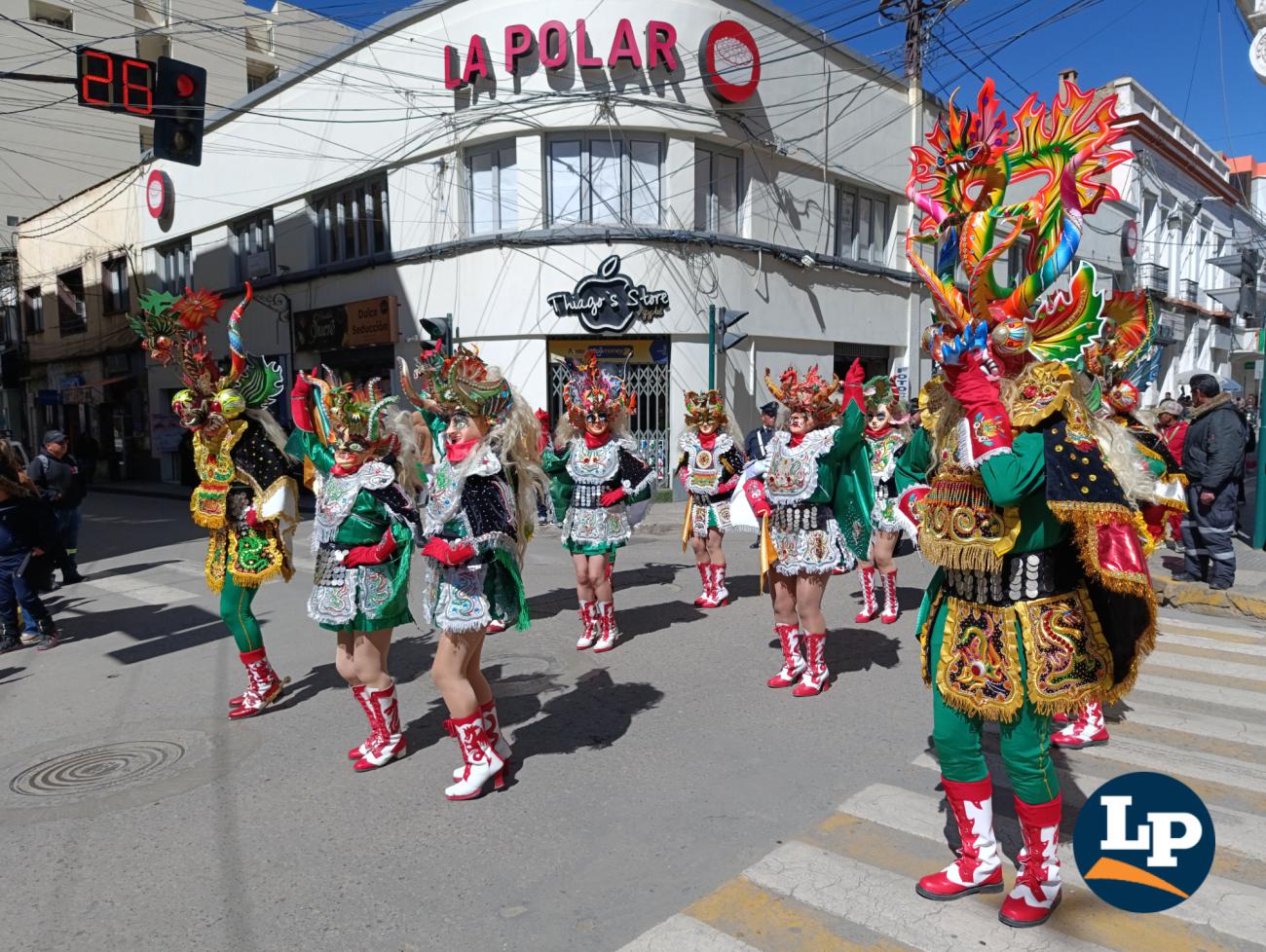 Recorrido por la plaza 10 de febrero de Oruro