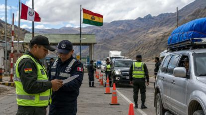 Policías de Bolivia y Perú coordinan estrategias de control en Desaguadero