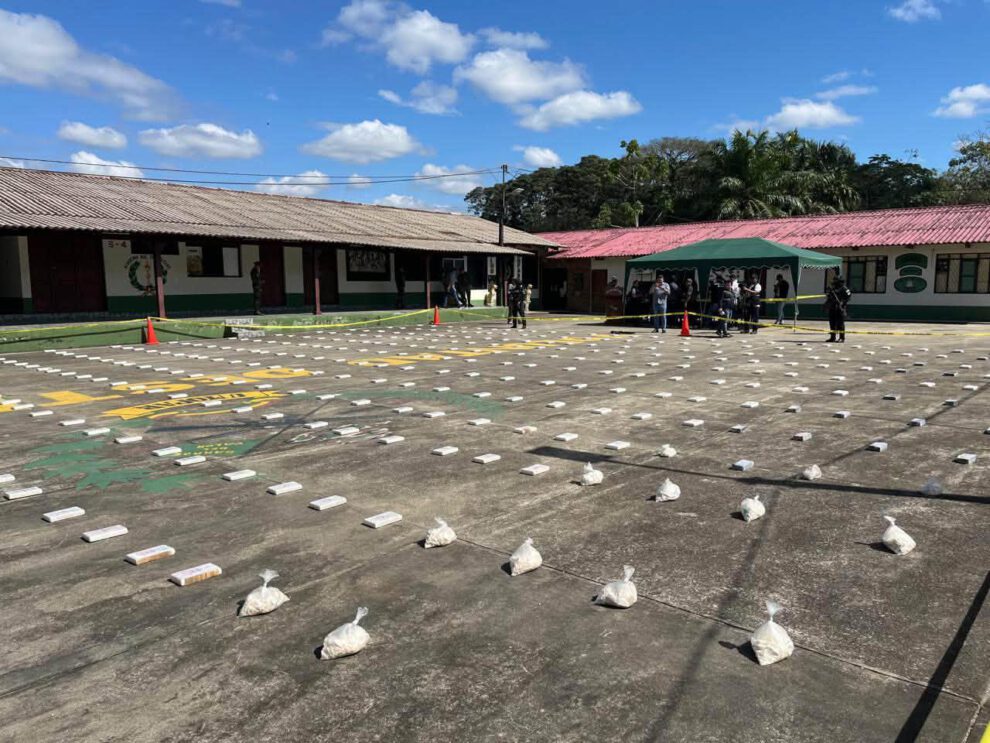 Como resultado consolidado de estas cinco acciones operativas, se logró la incautación de más de 614 kilogramos de cocaína