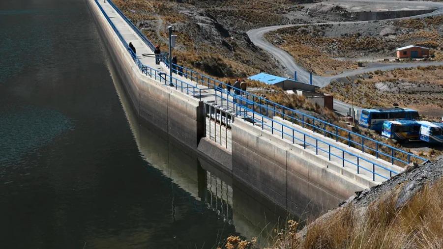 El levantamiento del cuerpo sin vida hallado en el interior de la represa de Incachaca