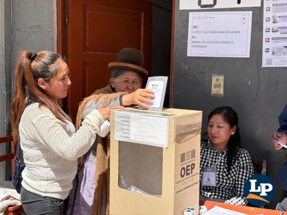 votación en Oruro