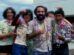 El padre Alfonso Pedrajas durante una celebración con estudiantes en el Colegio Juan XXIII de Cochabamba.