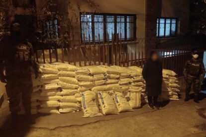 En el operativo se encontró113 bolsas que contenían una sustancia sólida de color blanco