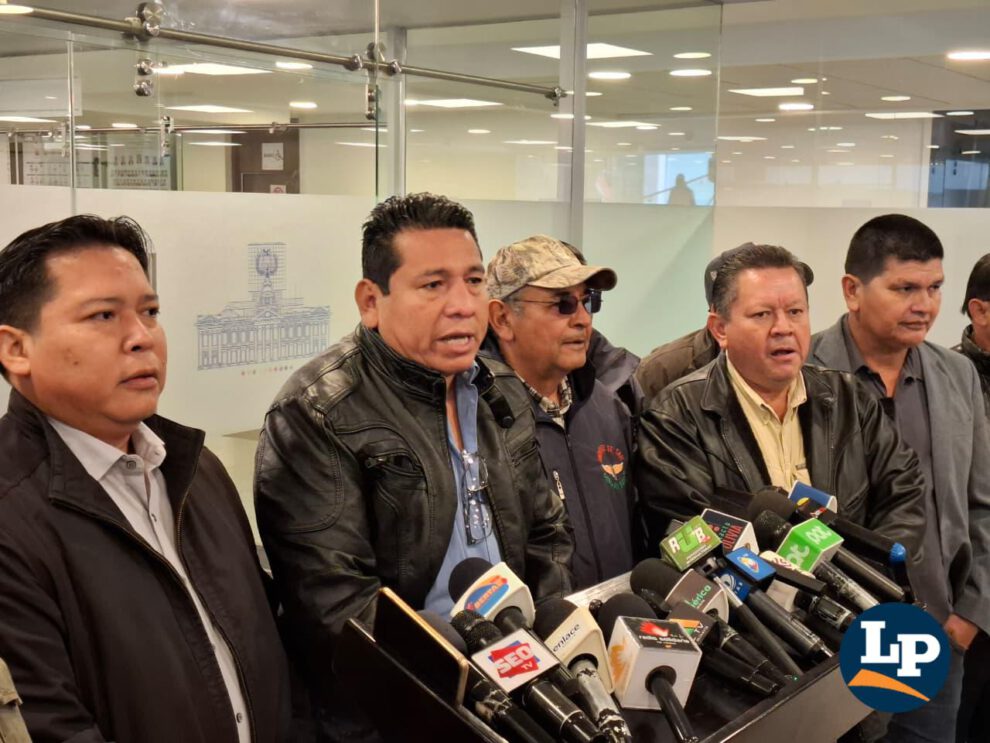 Los cívicos benianos en conferencia de prensa