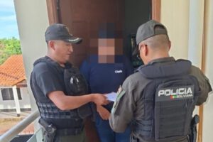 Tras la audiencia de medidas cautelares, que se extendió por más de 12 horas, el juez del Juzgado Segundo de Instrucción Penal Anticorrupción y Contra la Violencia hacia la Mujer de la Capital beniana dispuso la detención preventiva