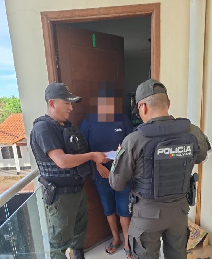 Tras la audiencia de medidas cautelares, que se extendió por más de 12 horas, el juez del Juzgado Segundo de Instrucción Penal Anticorrupción y Contra la Violencia hacia la Mujer de la Capital beniana dispuso la detención preventiva