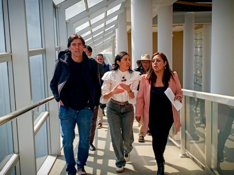 El ministro Zamora junto a parlamentarios, inspeccionó la infraestructura de los predios del Parlamento de la Unión de Naciones Suramericanas (UNASUR)