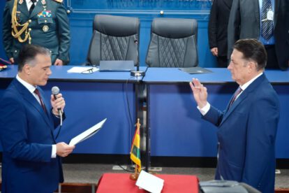 Juramento del nuevo Viceministro de Defensa Civil, Roberto Rivero Zimmermann.