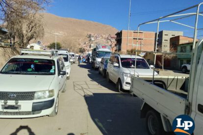 filas por combustible en Oruro