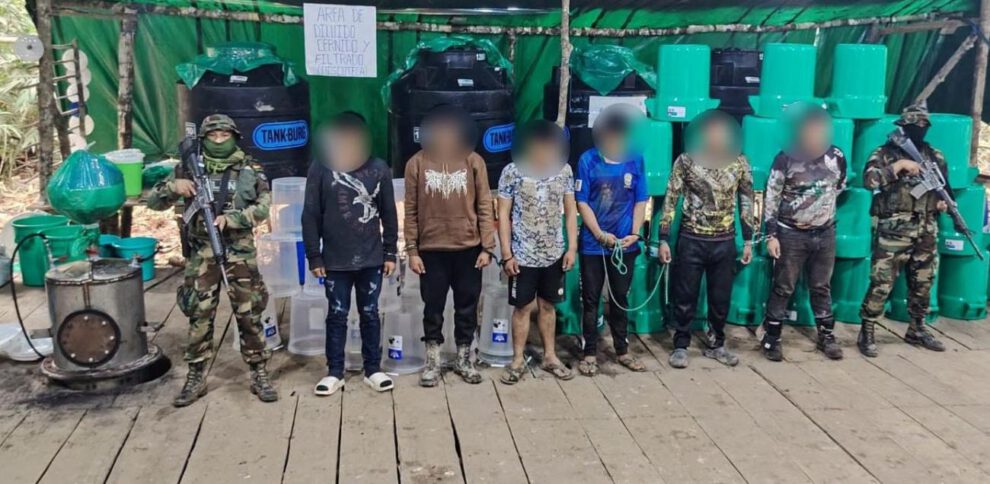 La Felcn aprehendió a 6 personas, el secuestro de sustancias controladas y un arma de fuego