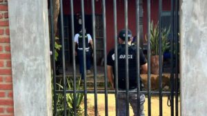 policias