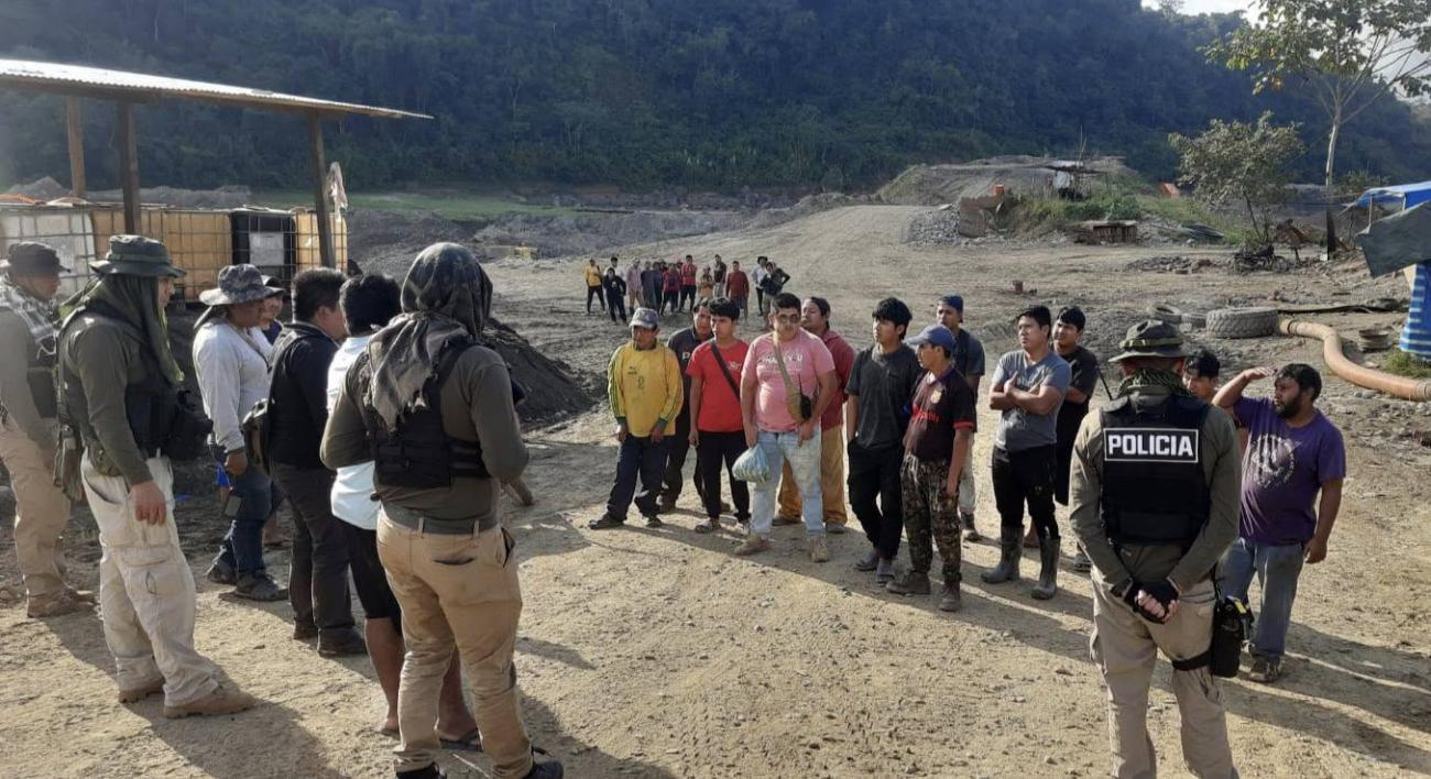La AJAM denunció que “Chembo”, dirigente de Mayaya, alardeó de vínculos con autoridades para avalar la minería ilegal en el sector