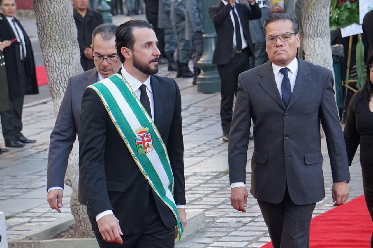 Autoridades del interior del país llegaron por el 16 de julio
