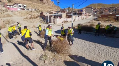 campaña de limpieza en Rumy Campana Oruro
