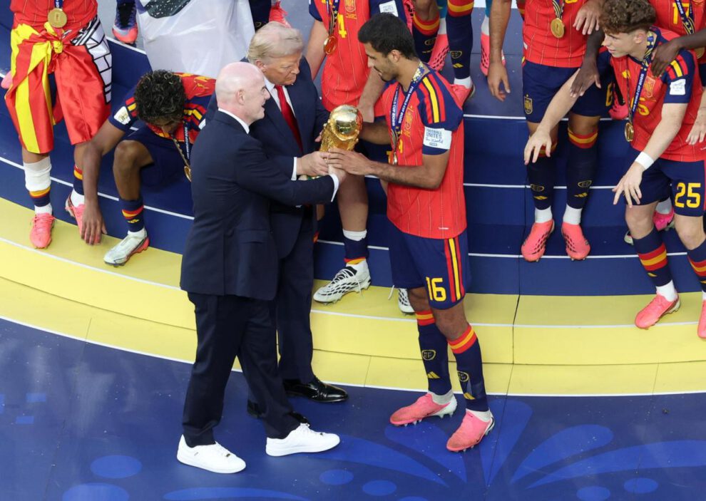 entrega de la copa